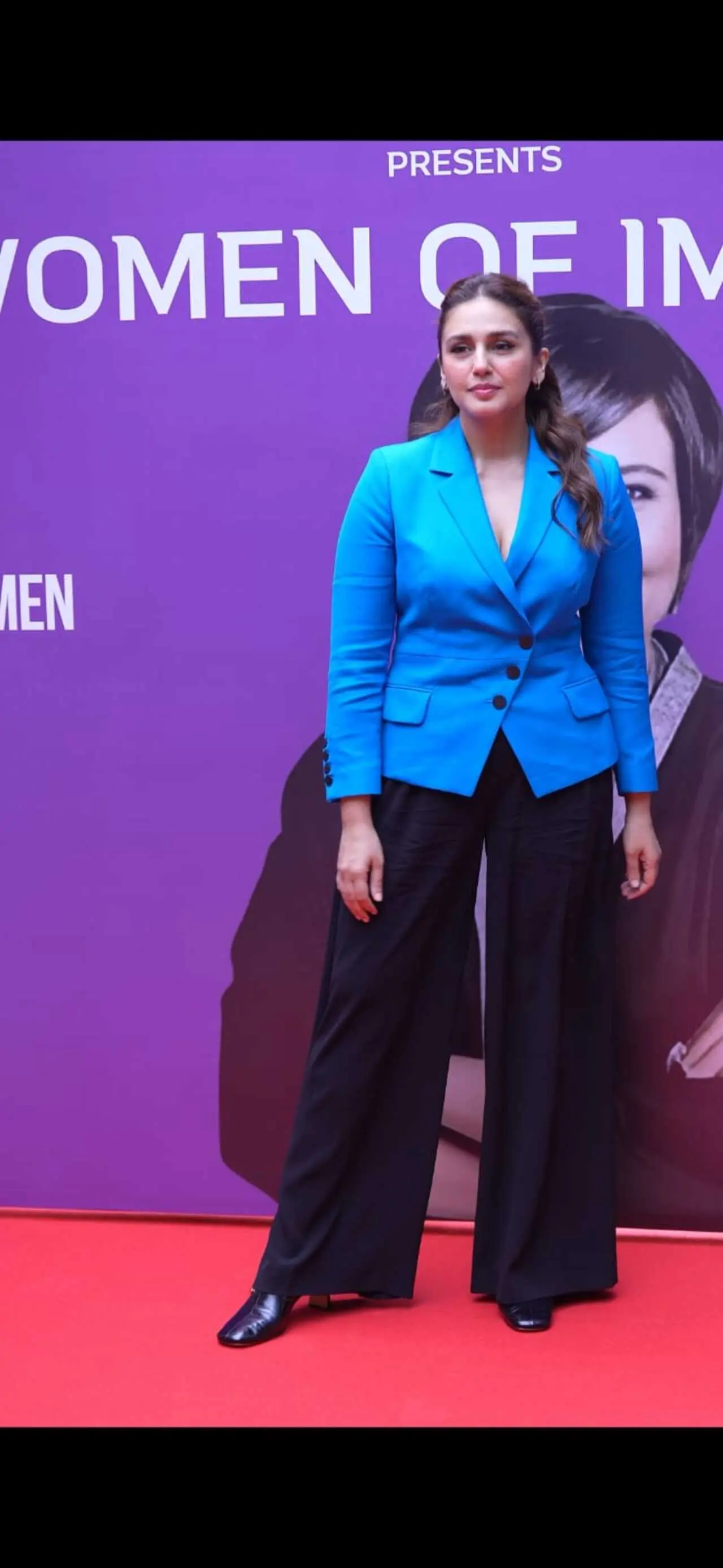Huma Qureshi turned heads in a blue blazer-style top paired with flared black bottoms. The look gave her a sharp yet stylish edge, blending power dressing with effortless glam.